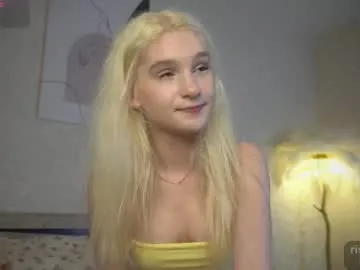 someone_sweet – webcam model profile photo Image 15