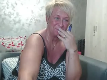 Awesomelusty – webcam model profile photo Image 9