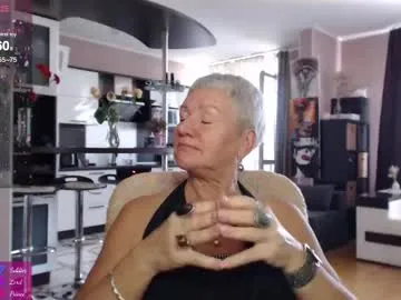 dears_pearlss – webcam model profile photo Image 5