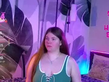 KarinaSanz – webcam model profile photo Image 2