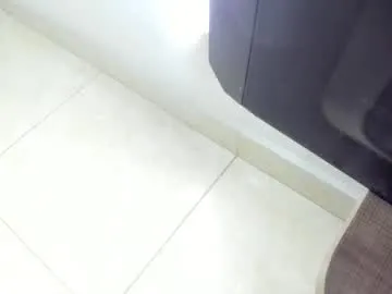 dears_pearlss – webcam model profile photo Image 2