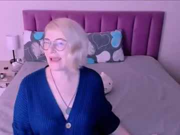 RubiHolmes – webcam model profile photo Image 11