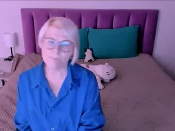 RubiHolmes – webcam model profile photo Image 15