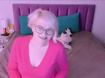 RubiHolmes – webcam model profile photo Image 19