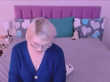 RubiHolmes – webcam model profile photo Image 8