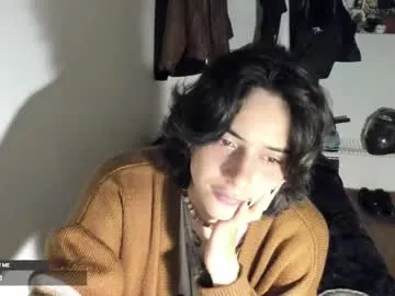 roouse – webcam model profile photo Image 6