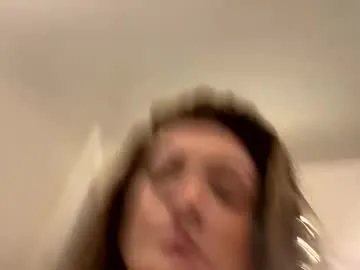 zui_lu – webcam model profile photo Image 5