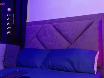 seraphine23 – webcam model profile photo Image 18