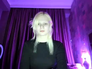 skinny_candy18 – webcam model profile photo Image 13