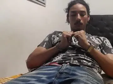 DomManlyGuy – webcam model profile photo Image 9