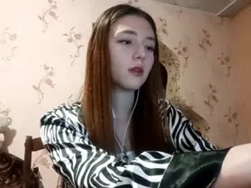 synne_glows – webcam model profile photo Image 11