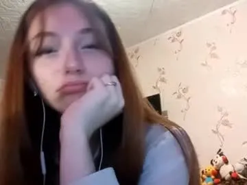 synne_glows – webcam model profile photo Image 3