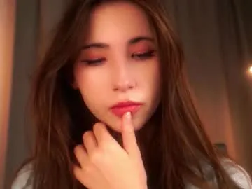 lalaune – webcam model profile photo Image 6