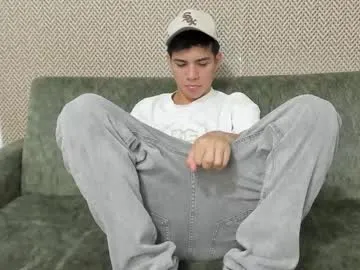 Earth_001 – webcam model profile photo Image 19