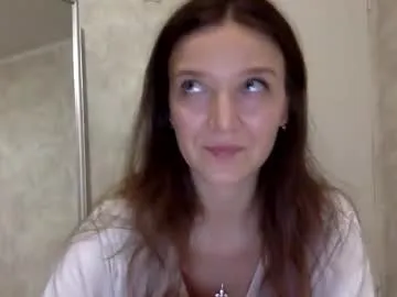 roouse – webcam model profile photo Image 14