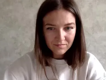 roouse – webcam model profile photo Image 8