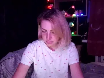 roouse – webcam model profile photo Image 2