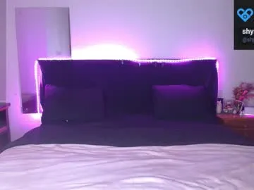 just_curly_ginger – webcam model profile photo Image 15