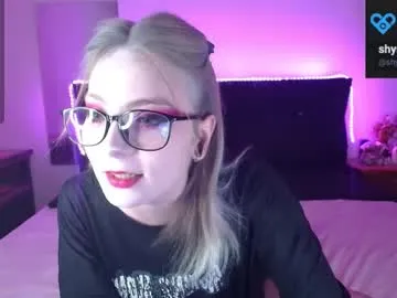 just_curly_ginger – webcam model profile photo Image 4