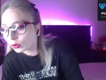 just_curly_ginger – webcam model profile photo Image 7