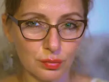 hornyshow_tv – webcam model profile photo Image 11