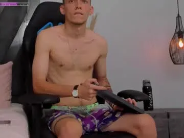 kai101010 – webcam model profile photo Image 10