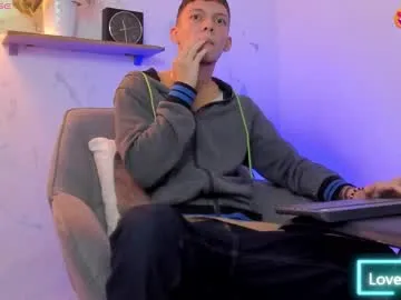 kai101010 – webcam model profile photo Image 14