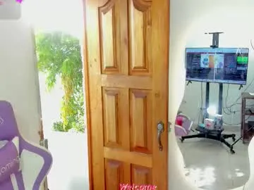 shycinderella – webcam model profile photo Image 4