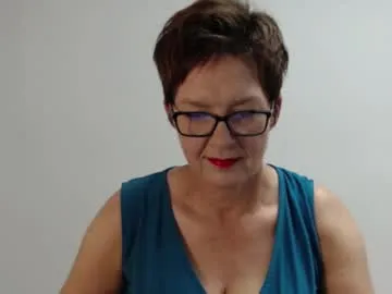 bisexualmilf – webcam model profile photo Image 11