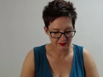 bisexualmilf – webcam model profile photo Image 6