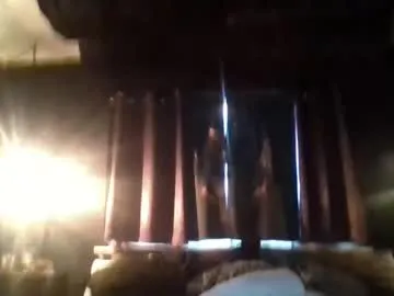 little_show_sexy – webcam model profile photo Image 2