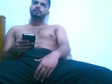 YU-KI00 – webcam model profile photo Image 11