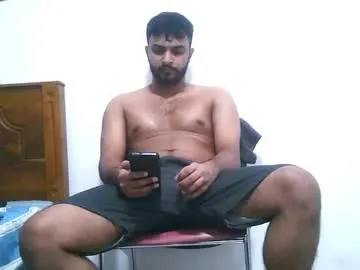 YU-KI00 – webcam model profile photo Image 14