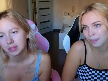 queenelia – webcam model profile photo Image 16