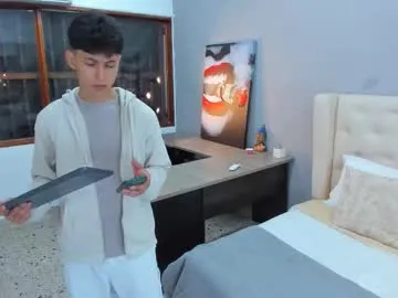 KingBlack25cm – webcam model profile photo Image 13