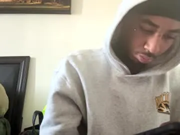 hornyshow_tv – webcam model profile photo Image 2