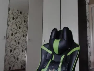 flora_ri – webcam model profile photo Image 18