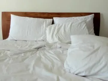 Janhvi- – webcam model profile photo Image 9