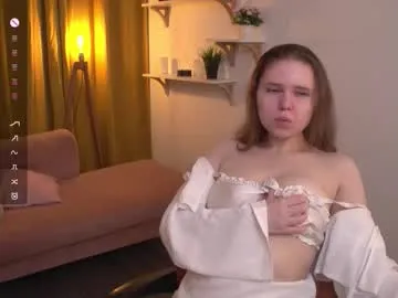 little_show_sexy – webcam model profile photo Image 12