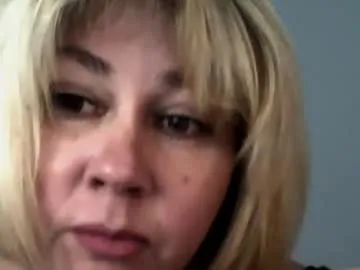 hoshika – webcam model profile photo Image 2