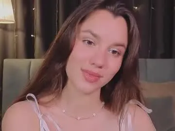 emma_plux – webcam model profile photo Image 4