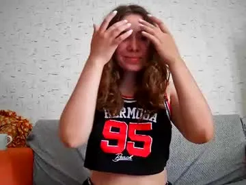 Nicoleevien – webcam model profile photo Image 13