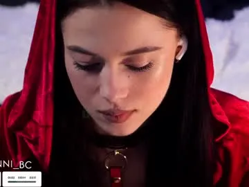 WitchAnnie – webcam model profile photo Image 14