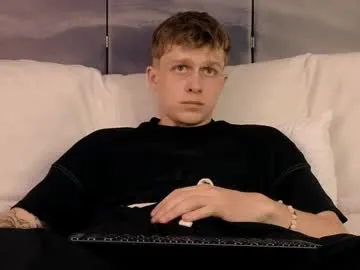 Earth_001 – webcam model profile photo Image 13