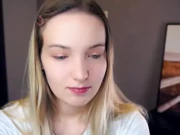 Ann_Sulu – webcam model profile photo Image 2