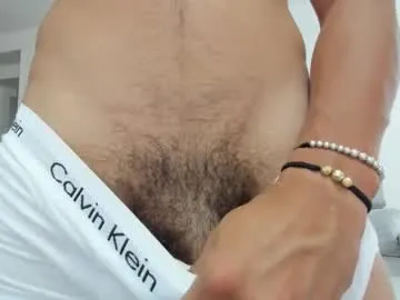 _Tomy08calderon – webcam model profile photo Image 4