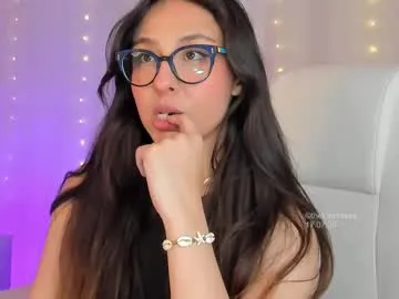 bisexualmilf – webcam model profile photo Image 10