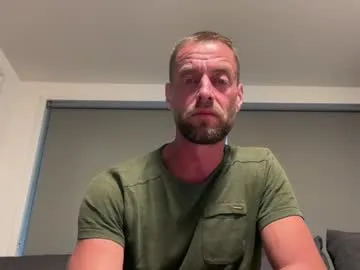 chinsemechan – webcam model profile photo Image 9