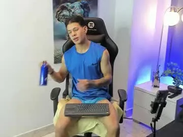 ericapapandrea – webcam model profile photo Image 17