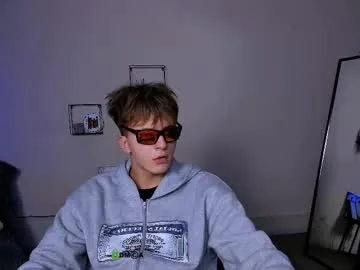 kai101010 – webcam model profile photo Image 8